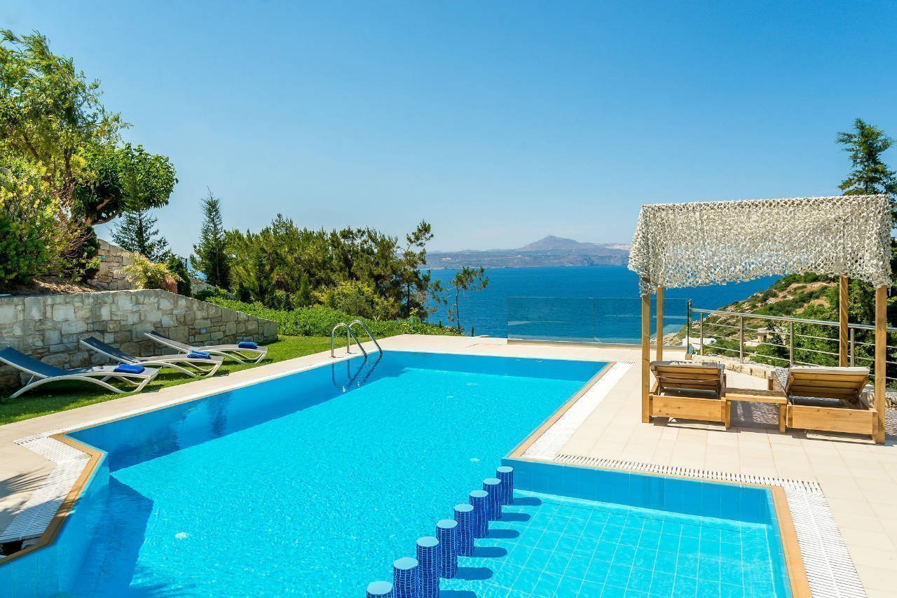 Villa Ioanna in Plaka Crete - Crete Villas